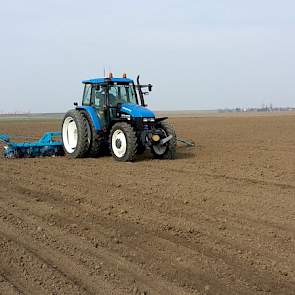 In totaal zaaide hij vandaag 4 hectare bieten.