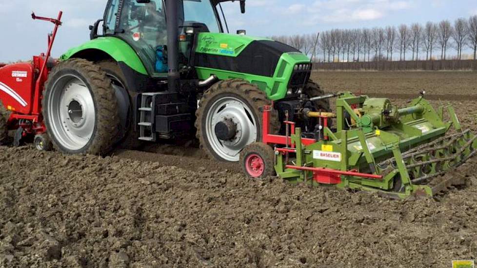 De vroege aardappelen gaan dit jaar iets later dan gemiddeld de grond in.