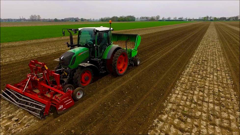 Aardappels poten / Planting potatoes / Kartoffeln pflanzen / Fendt / Tulip / Drone Landbouw