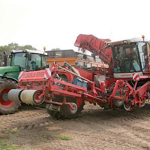 Van Eijk teelt de waspeen op contract. Zorgen over het volleveren van deze contracten waren er niet. „Waspeen wordt in hectares uitbetaald, niet in tonnen.”