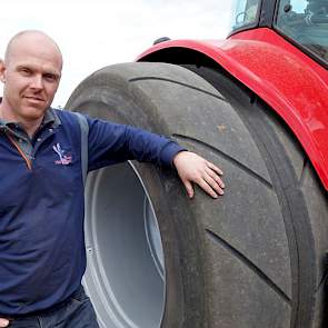 Om er voor te zorgen dat er niemand met zijn idee aan de haal gaat, heeft Van Kempen ook al octrooi voor zijn vinding aangevraagd. „Ik moet nog wel een naam verzinnen. Misschien wel Zaaiband, of anders in het Engels SowTyre.”