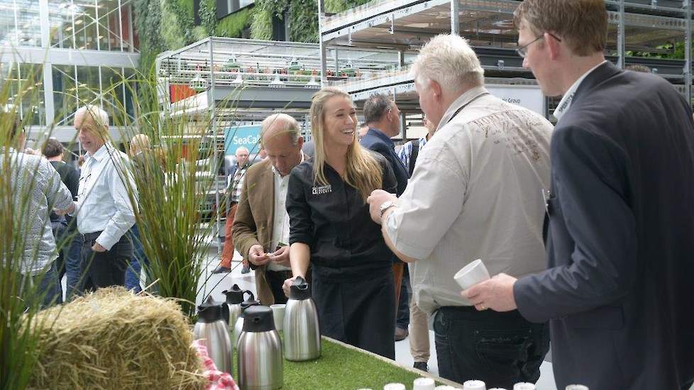 Bij binnenkomst op de Vencocampus werden alle deelnemers aan het symposium Hogere Pluimveegezondheid Vlees hartelijk ontvangen met een kopje koffie of thee.