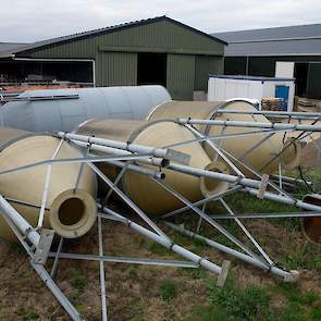 Tijdens het maken van de foto’s op donderdag 12 november moesten de silo's nog worden opgezet.