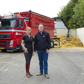 Walkro Grondstoffen BV haalt jaarlijks ruim 500.000 ton paardenmest op bij maneges, stoeterijen, renbanen en stallen in Nederland, België en Duitsland, o.a. bij Anky van Grunsven. Harold Kraaijvanger, directeur grondstoffen: „Twee keer per maand komen we