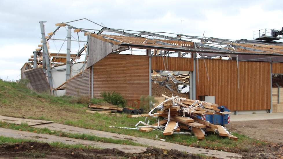 De bewaarschuur van 50 bij 25 meter met drie cellen met een capaciteit van elk 950 ton zal waarschijnlijk geheel worden gesloopt om vervolgens te worden herbouwd.