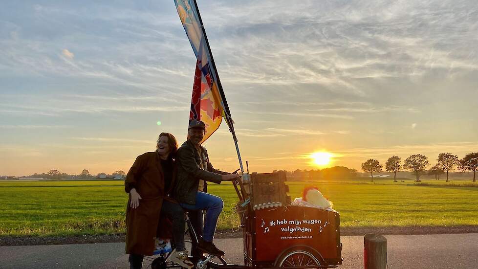 Donderdag eindigde de 'Zuid route' bij familie Bennenbroek in Asten Heusden. De zon ging al bijna onder en de kippen op stok.