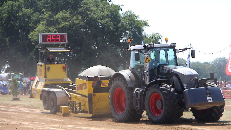 De standaard tractoren werden verdeeld over 3,5 ton, 4,5 ton, 5,5 ton, 7 ton, 8 ton, 9 ton, 11 ton en 13,5 ton.